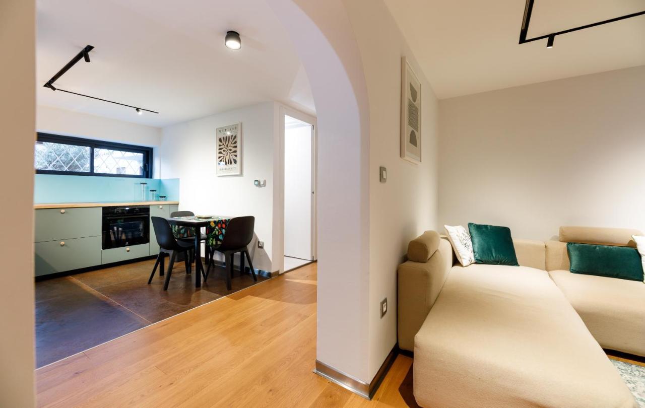 Stylish City Apartment Split Ngoại thất bức ảnh